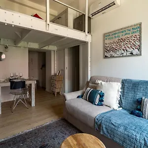  Apartamento The Rent - Lovely Loft With Balcony Near Piazza Vetra